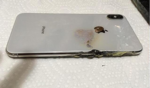 iPhoneXS Max惊现自燃 或是电池事故，苹果暂无回应