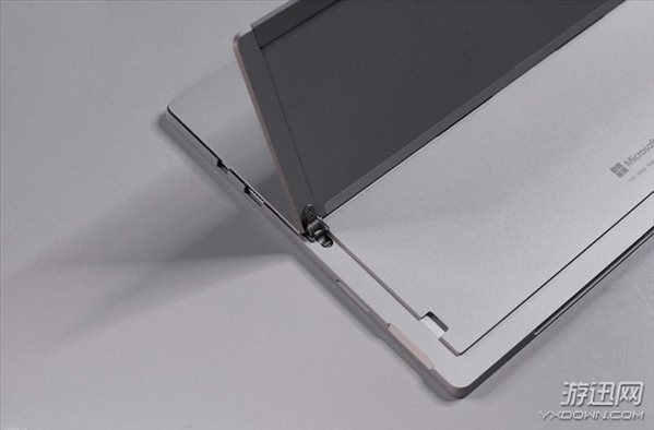 Surface Pro 6真机曝光 配8代i5处理器及8GB内存