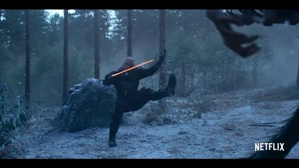 《巫师》真人剧第二季新预告 杰洛特持剑大战森林魔物