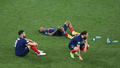雷速体育看点：法国队爆冷出局，姆巴佩罚失点球后发文道歉，他还能够找回昔日的自信吗？