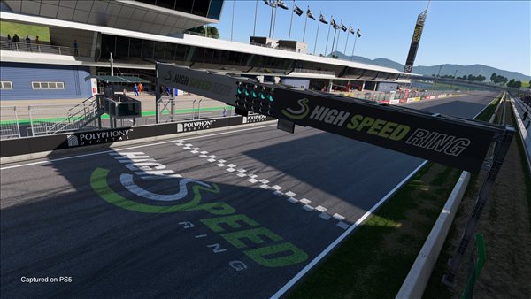 《GT7》官方分享新高清截图 高速赛道场景非常真实